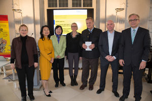 Gruppenfoto der Verantwortlichen für die Einführung des Lehramtsstudienganges "Erweiterungsfach Chinesisch".