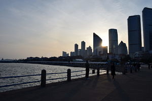 Skyline vom Pier aus gesehen.