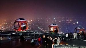 Ausblick vom Canton Tower auf Guangzhou bei Nacht.